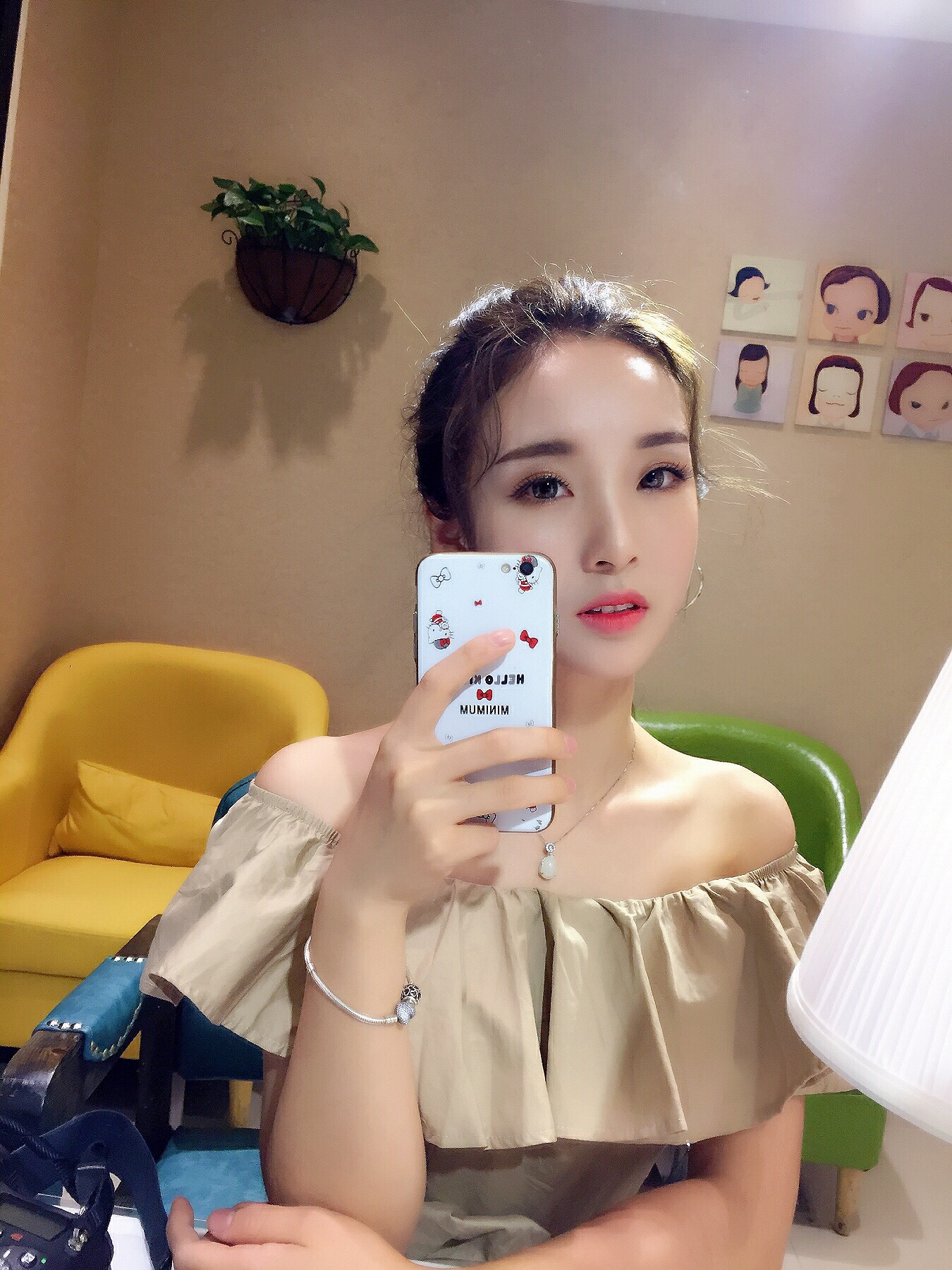 刘思妍,陕西师范大学美术学院大三,20岁,喜欢摄影和旅游