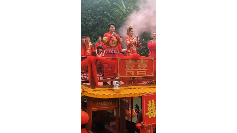 网红小姐姐生气了!杭州宋城街拍!