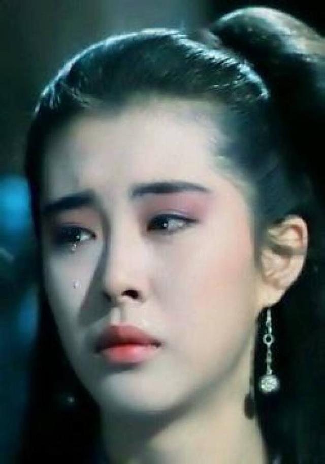 古装剧里面哭泣的女明星,唐嫣面无表情,最后一个哭得我心都碎了