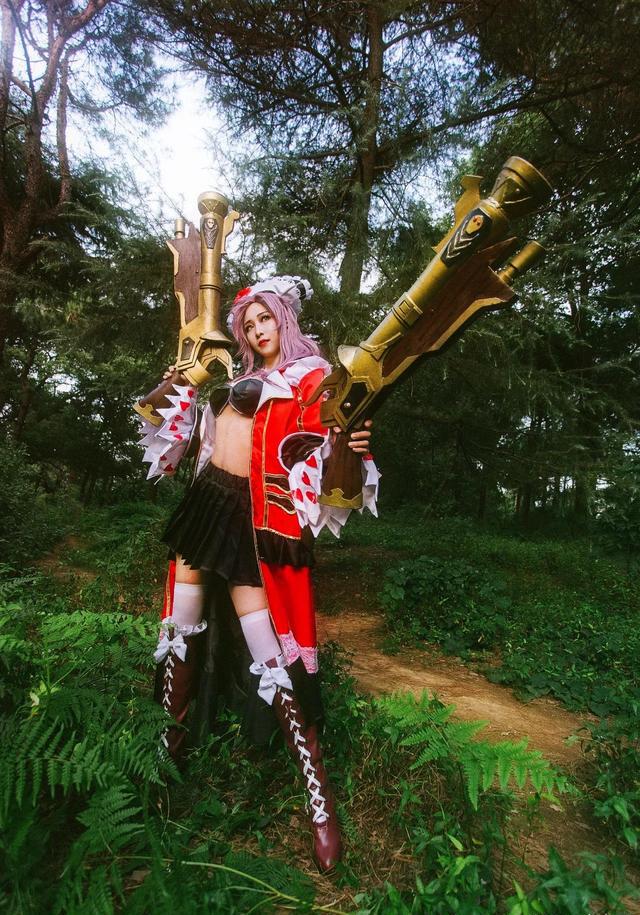 王者荣耀丨长腿女神虞姬cos来啦!