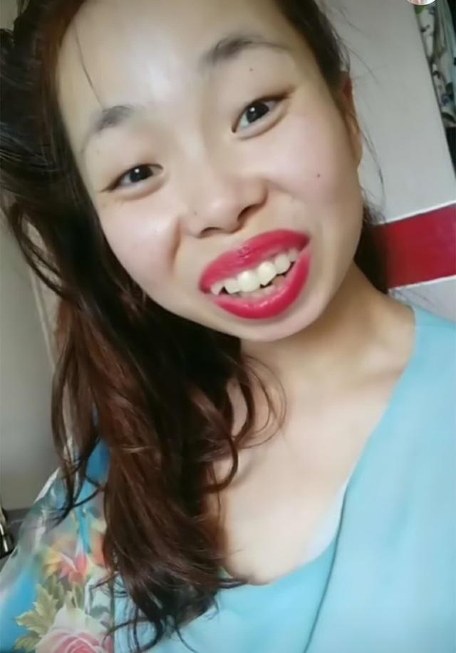 网红嘟嘟姐真实长相爆出,颜值居然这么高,网友表示:滤镜太强大