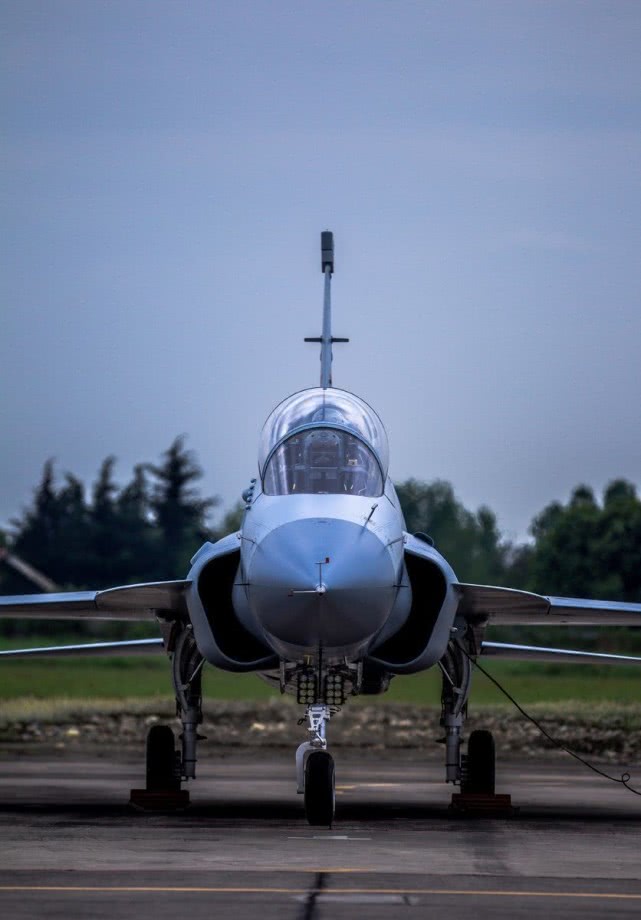 第三代枭龙战机试飞突飞猛进巴铁大手一挥向我们要了50架