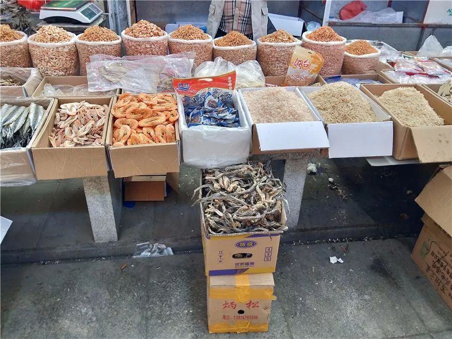 实拍,封海前的招远水产市场 !价格.