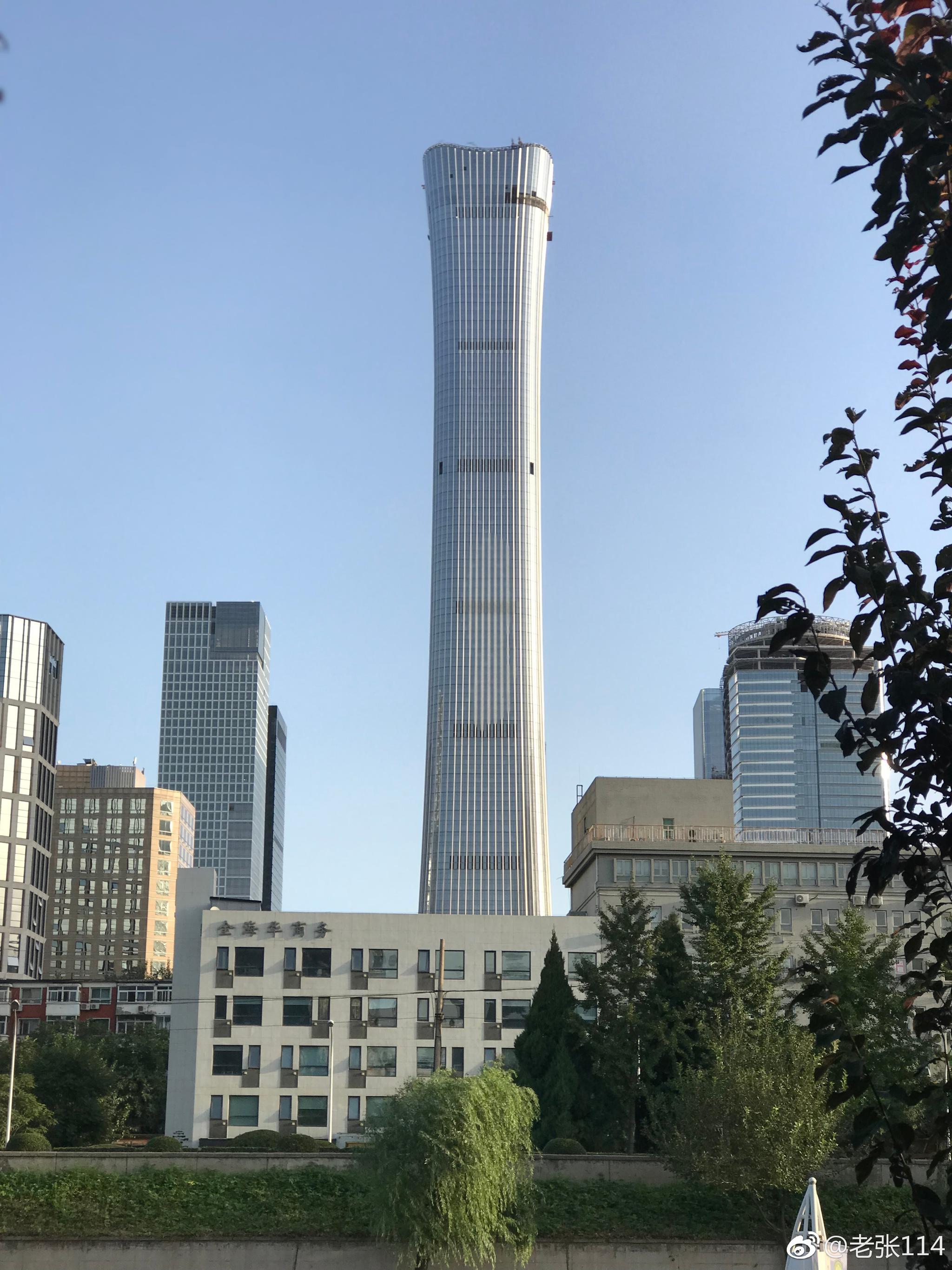 北京的秋天真的来了通惠河边看中国尊中国尊是北京第一高度