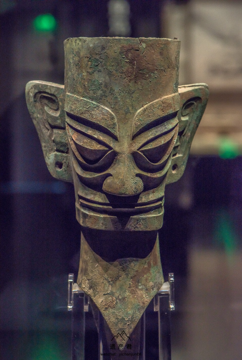 成都市博物馆藏商代青铜人头像