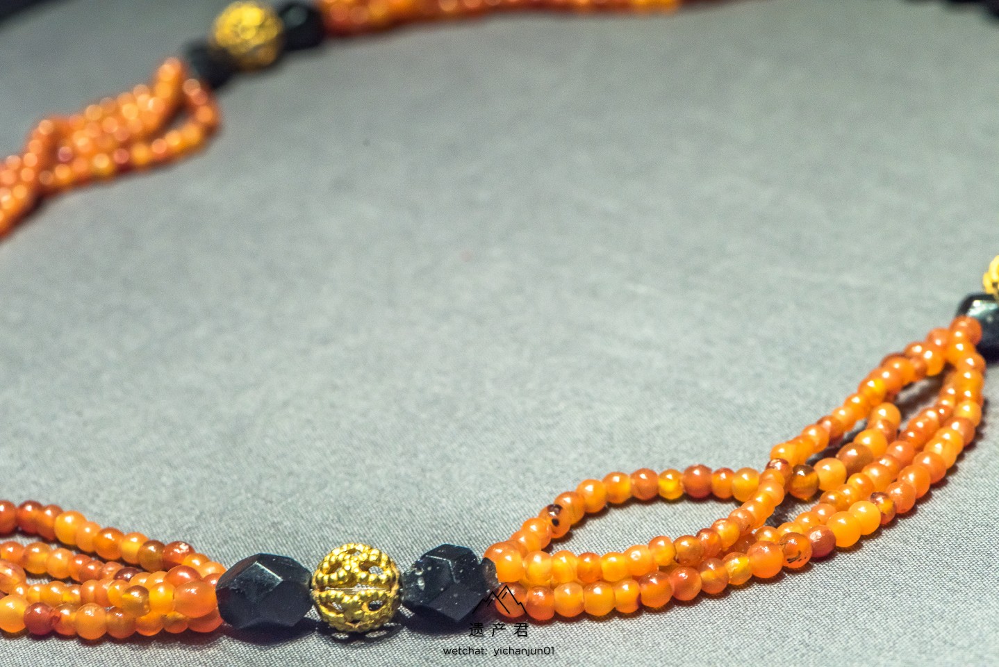 内蒙古博物院藏辽代玛瑙墨晶金坠璎珞