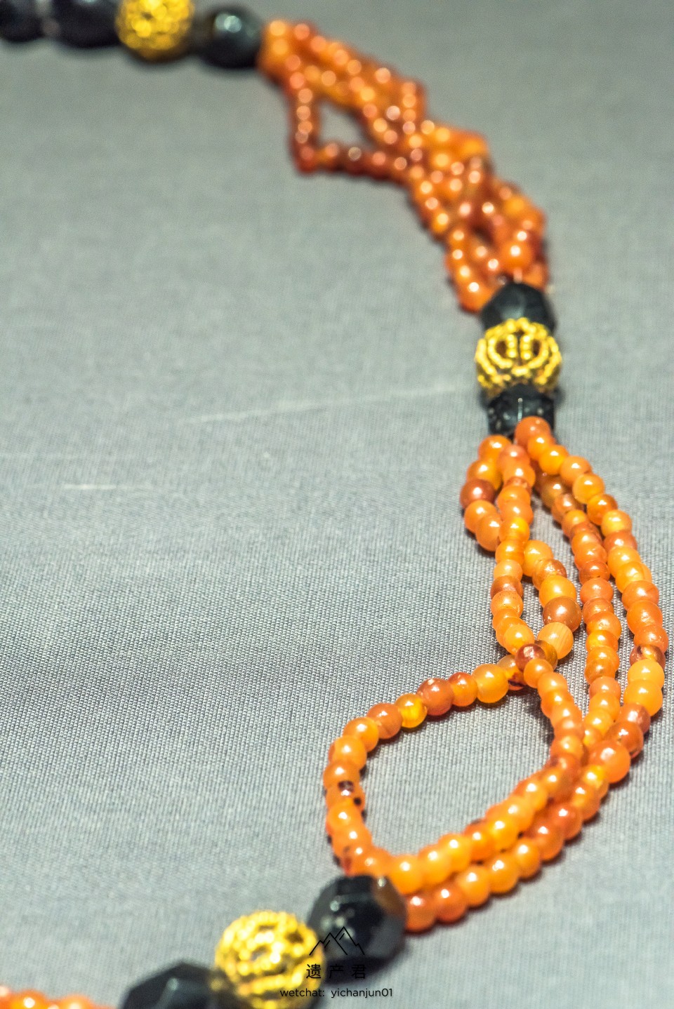 内蒙古博物院藏· 辽代玛瑙, 墨晶,金坠璎珞