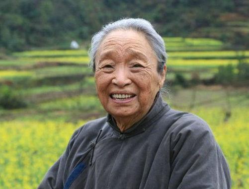 入行17年却因病去世,曾出演多部经典作品,她的孙子更因救援牺牲