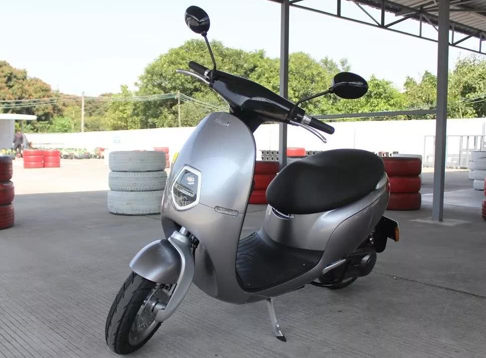 续航150公里,e客电动e1 r发布,顶配版10999元