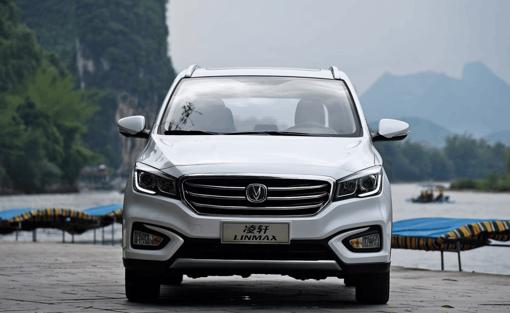 宝骏730迎来最强死敌, 大七座mpv仅售6万, 长安这次下死手了