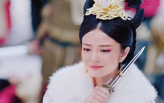 8位女星挥剑自刎时,除了杨幂,刘诗诗,我只想救安以轩!