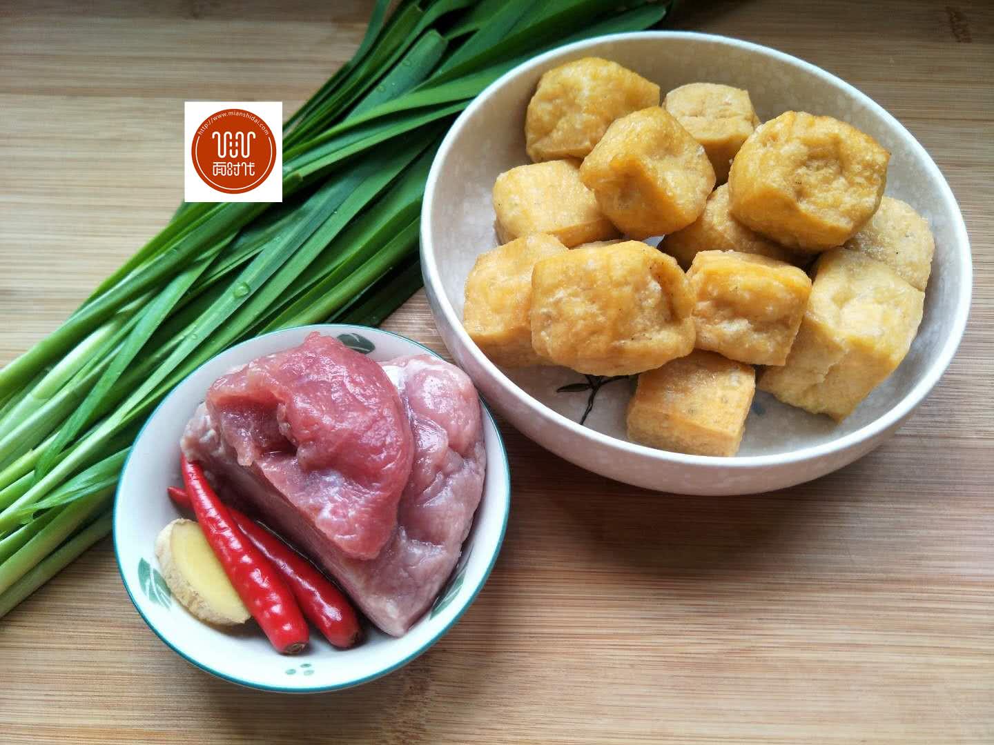 韭菜除了炒鸡蛋外,非常值得看的一篇文章|韭菜|豆泡|豆腐泡_新浪新闻