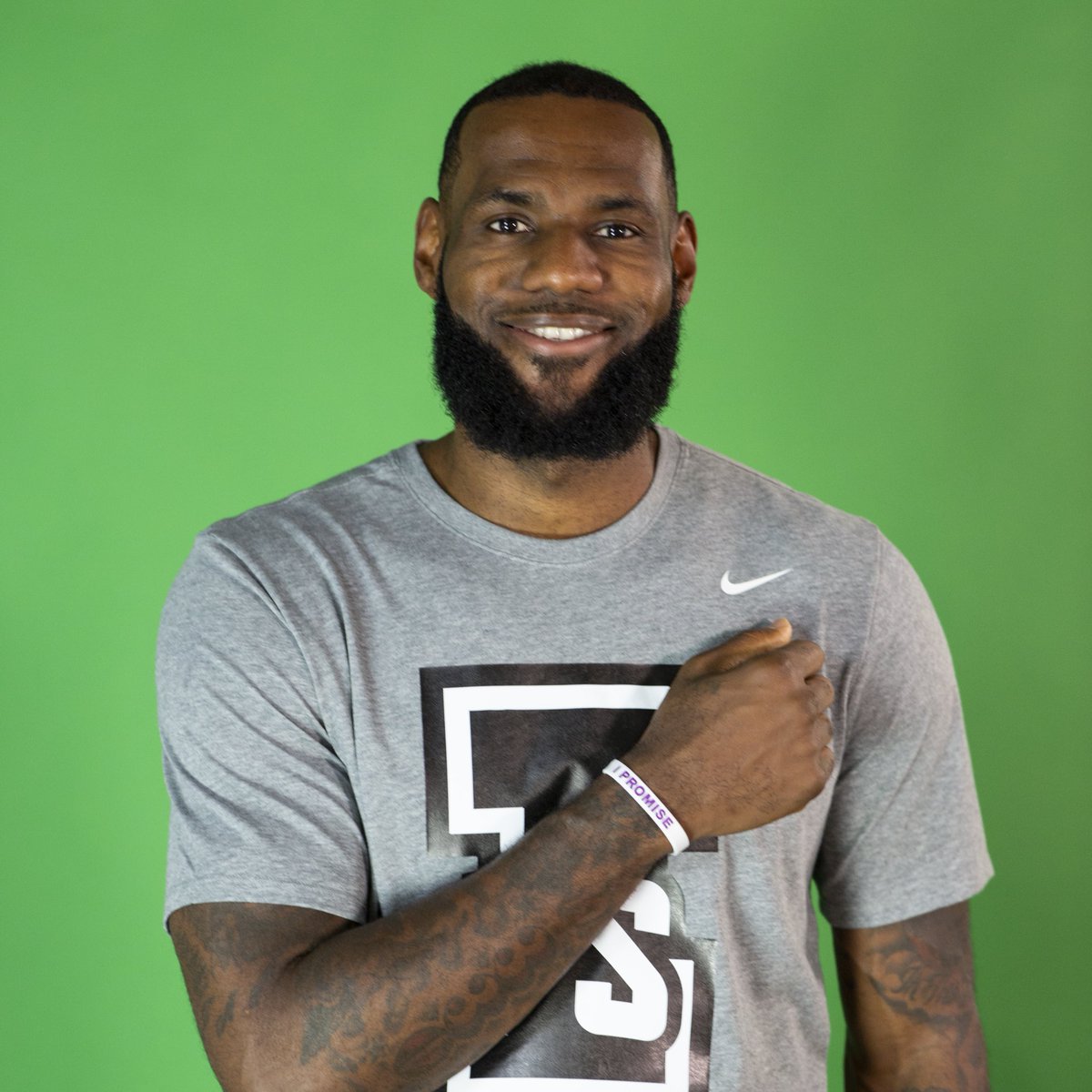 詹姆斯:你如果不想打替补那就去打网球或高尔夫!