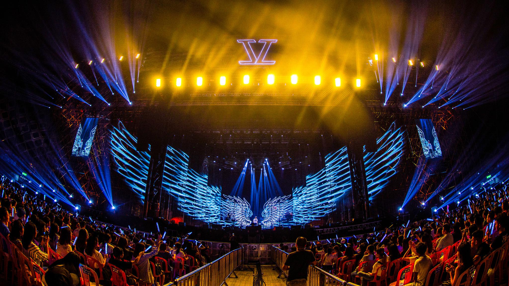 张杰 演唱会深圳站圆满成功在春茧体育场