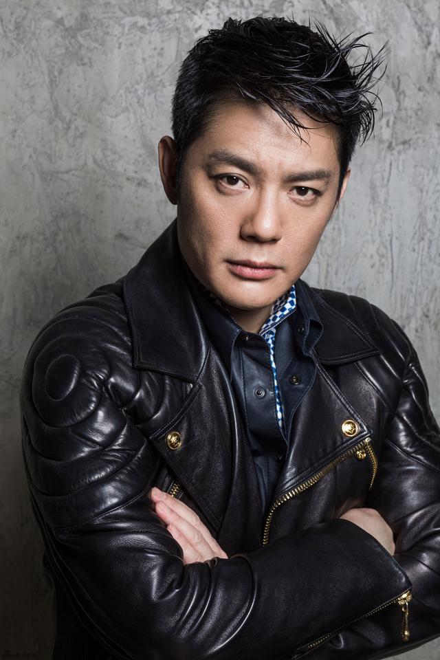 38岁走红后,为新欢抛20年妻子弃10岁孩子!网友评为贵圈最渣男!