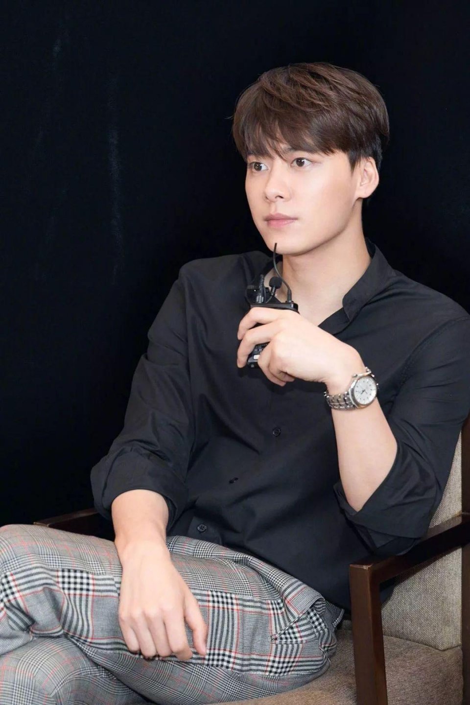 豆瓣7.5《动物世界》首映票房破亿,李易峰能否扛起国产电影大旗?