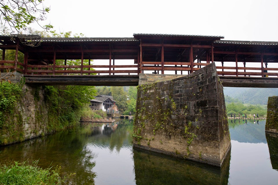 建于宋代的中国最美廊桥之一 彩虹桥