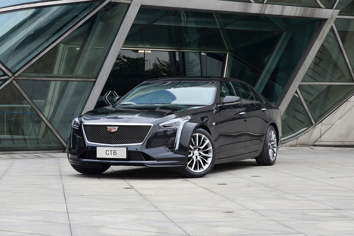 新款凯迪拉克ct6将11月30日上市搭全新20t发动机