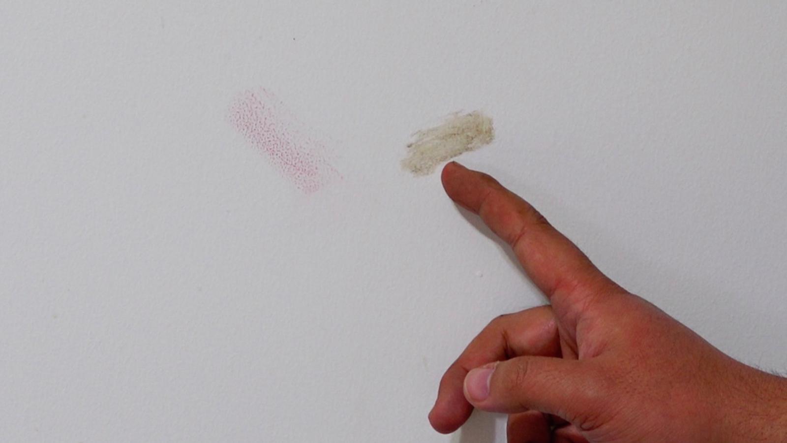 白墙脏了别用水擦,教你一个妙招,弄完就像新刷