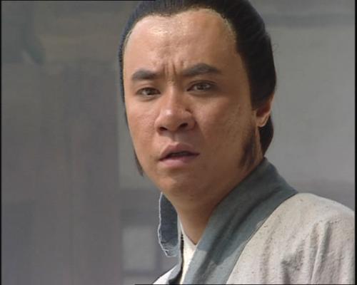 他是《水浒传》中的高俅,与弟弟同剧演出,因为丑只能演配角