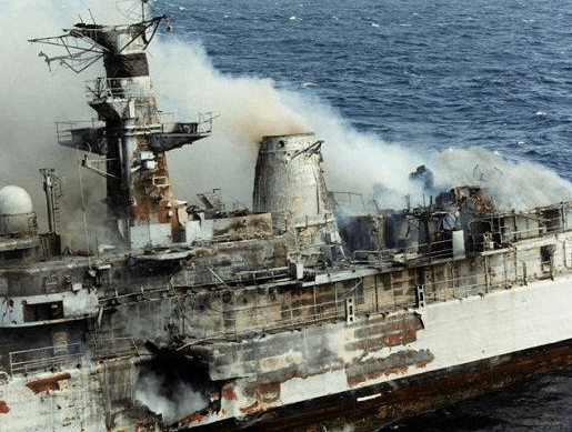 美英两国军舰被炸, 为何都是了望哨先发现来袭导弹