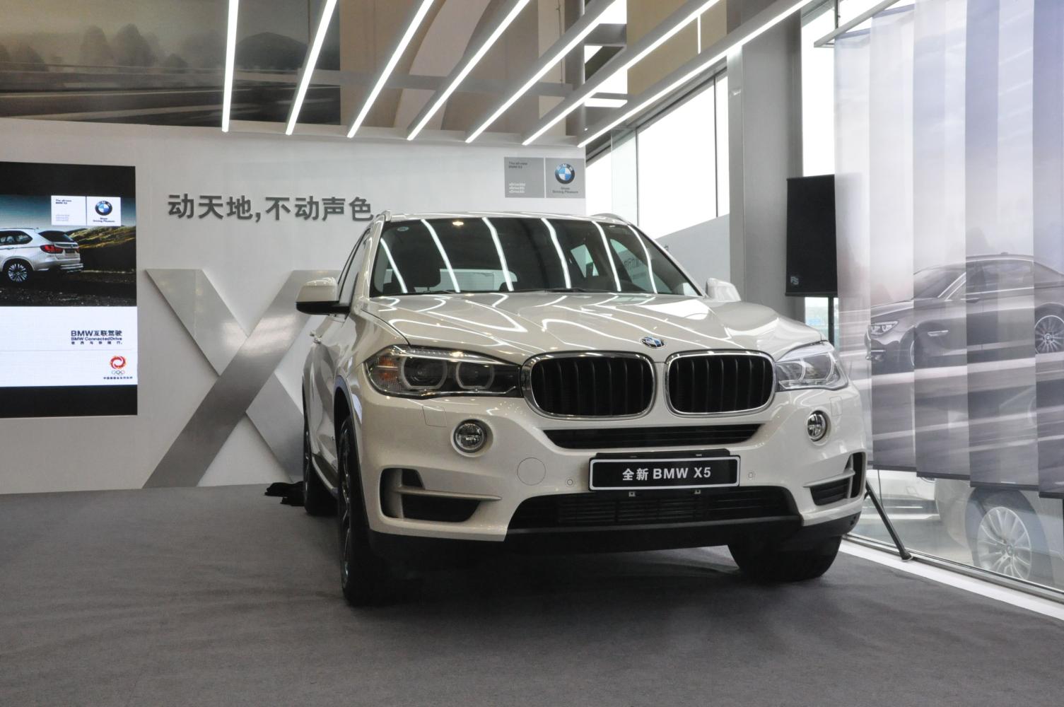 劝我选宝马x5, 我却加30万提了它, 半年后想找个地缝钻进去-新浪汽车