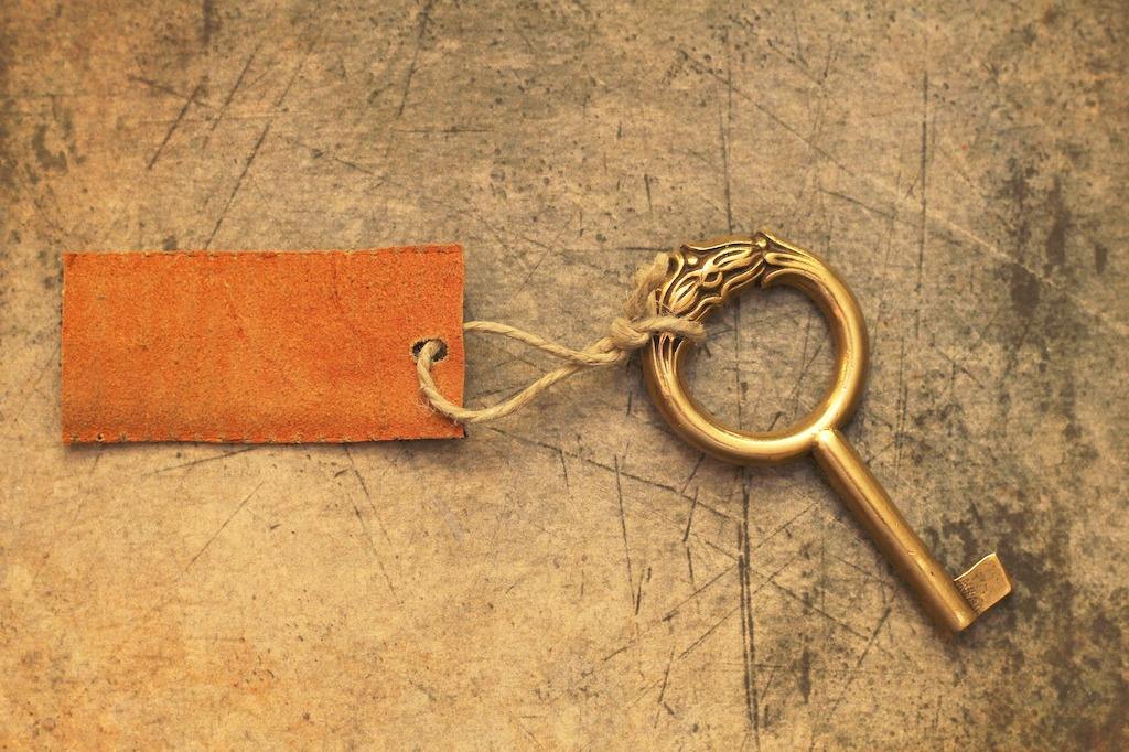 村民上山砍柴遇神仙,说出山上有宝藏,找到钥匙就可以打开