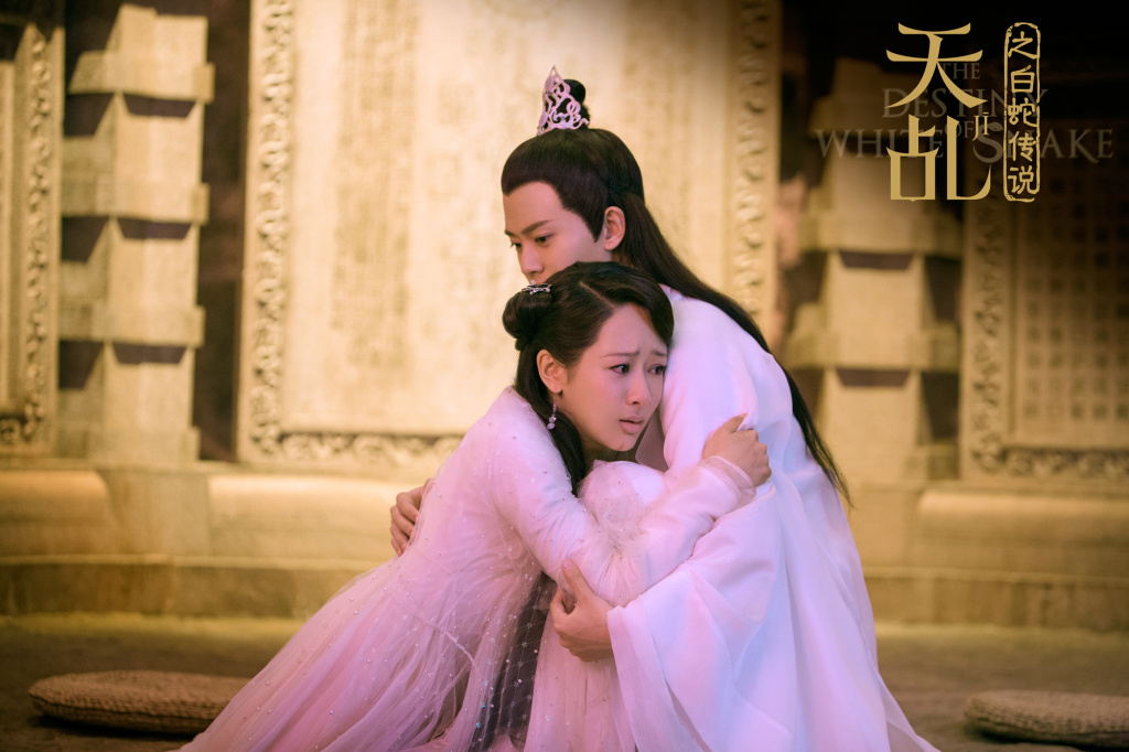 李现《蜜汁炖鱿鱼》杀青,与女主发糖不断,网友:这个拥抱太甜了