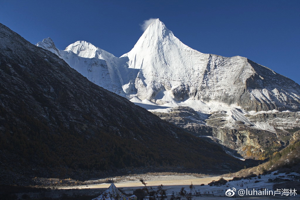 亞丁三枯主神山(仙乃日,夏諾多吉,央邁勇)