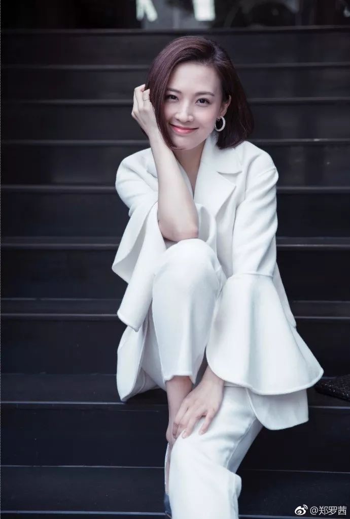 在百变角色中不断颠覆形象她活出了真正的自己