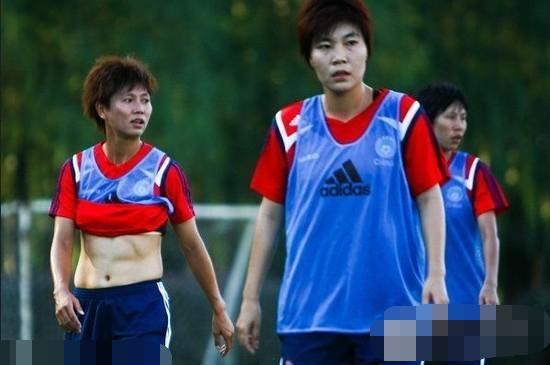 女足进球脱衣庆祝,教练:还是太含蓄,可以更激情点|腹肌|高圆圆|女足