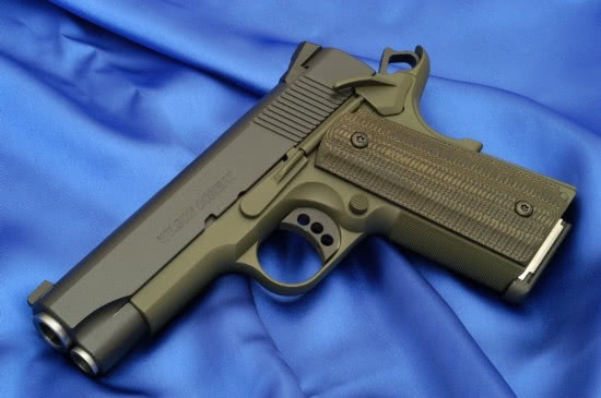 俄罗斯不差钱的特工部门都用什么枪呢?有一款是总统的最爱