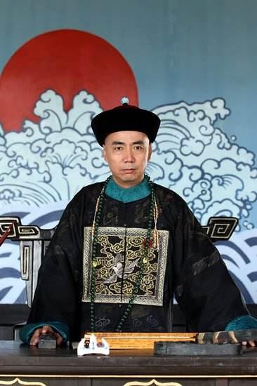 清朝一大官,天天晚上跑出去偷东西,康熙感叹:这是在打朕的脸啊|知府