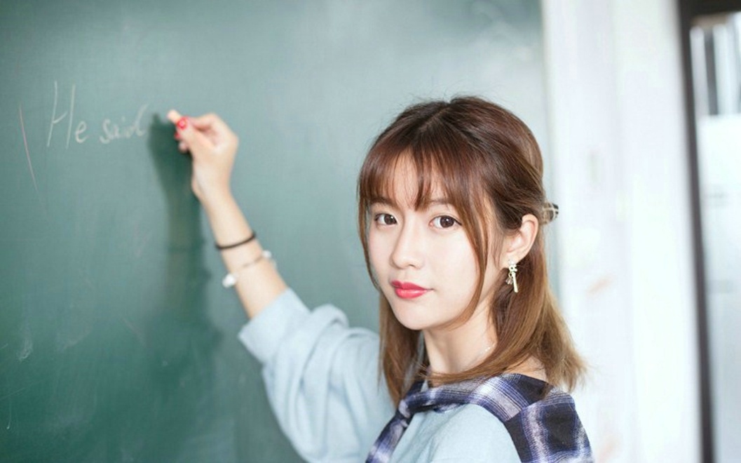 甜美可人爱学习阳光教室女生清新可爱俏皮唯美写真