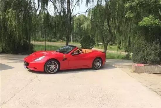 范冰冰身家过亿豪车无数, 特别是这辆1260万的座驾, 简直壕!