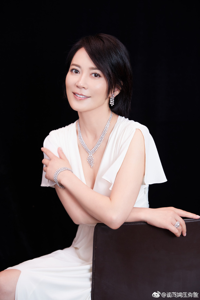 俞飞鸿,张梓琳,春夏三女神,一袭白裙同台比美