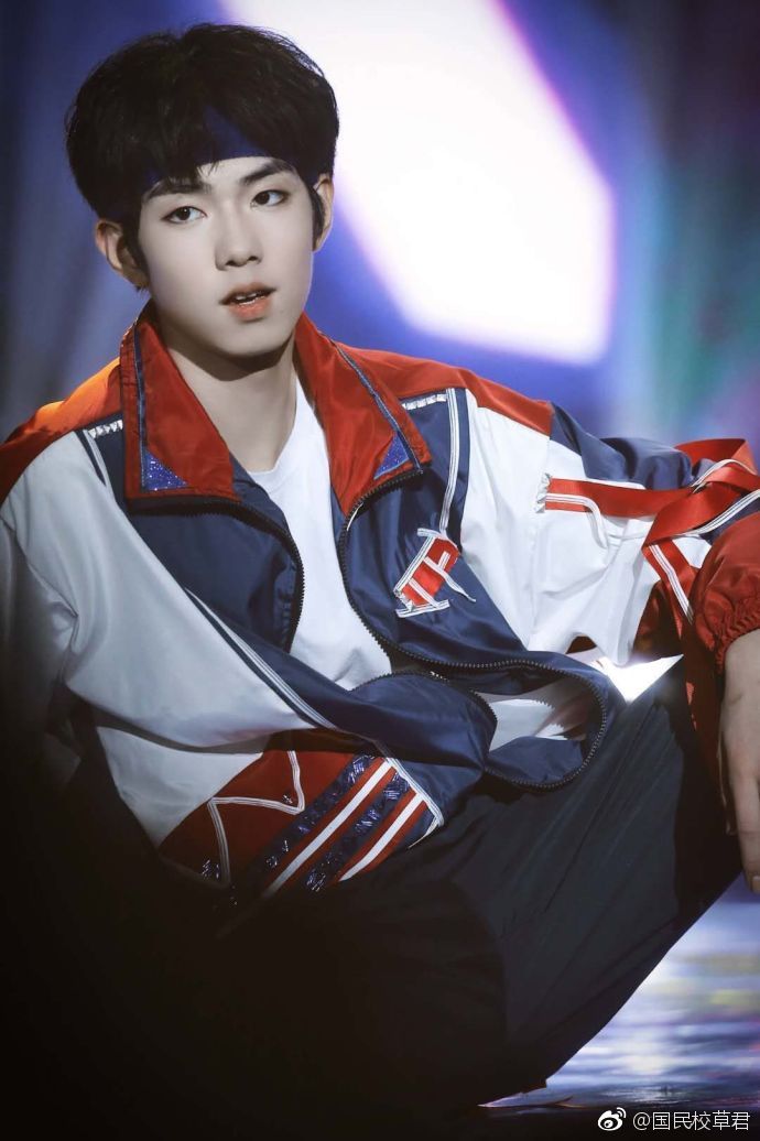 tf家族陈玺达14岁身高185在网剧念念中饰演吴措