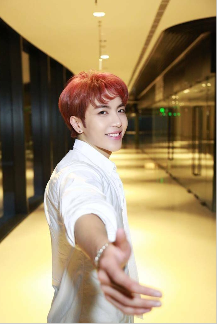 偶像练习生秦奋被踢出去换组 心疼秦奋但越秦奋越幸运