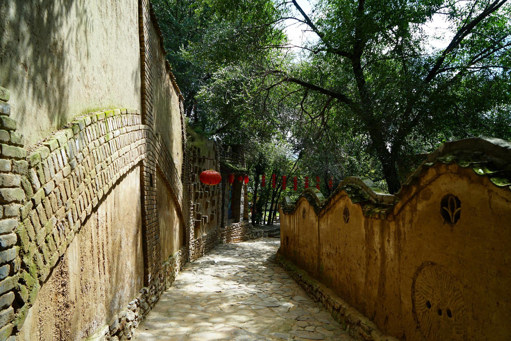塞上江南美美的老巷子,黄土坡上的红崖村