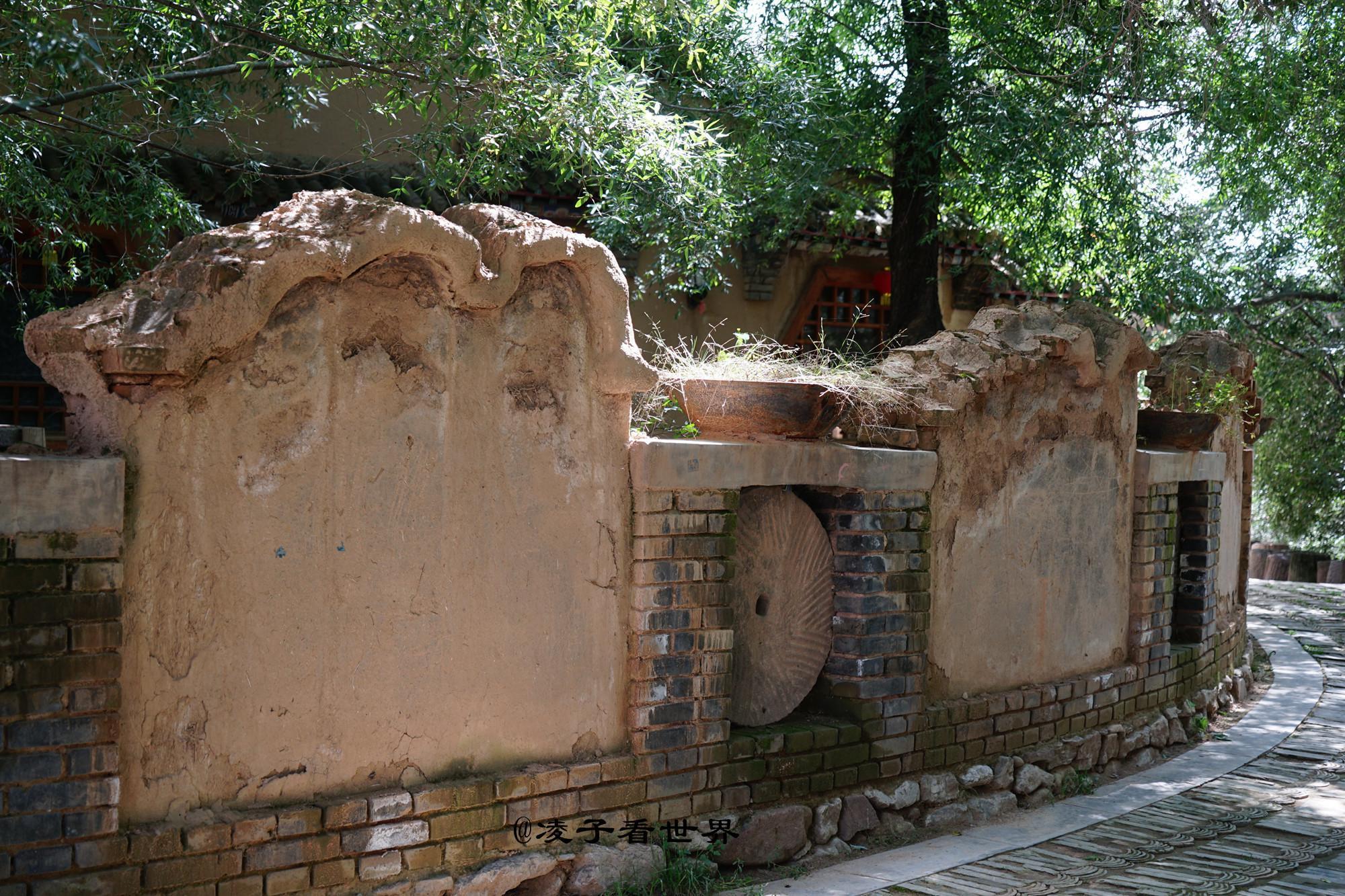 塞上江南美美的老巷子,黄土坡上的红崖村