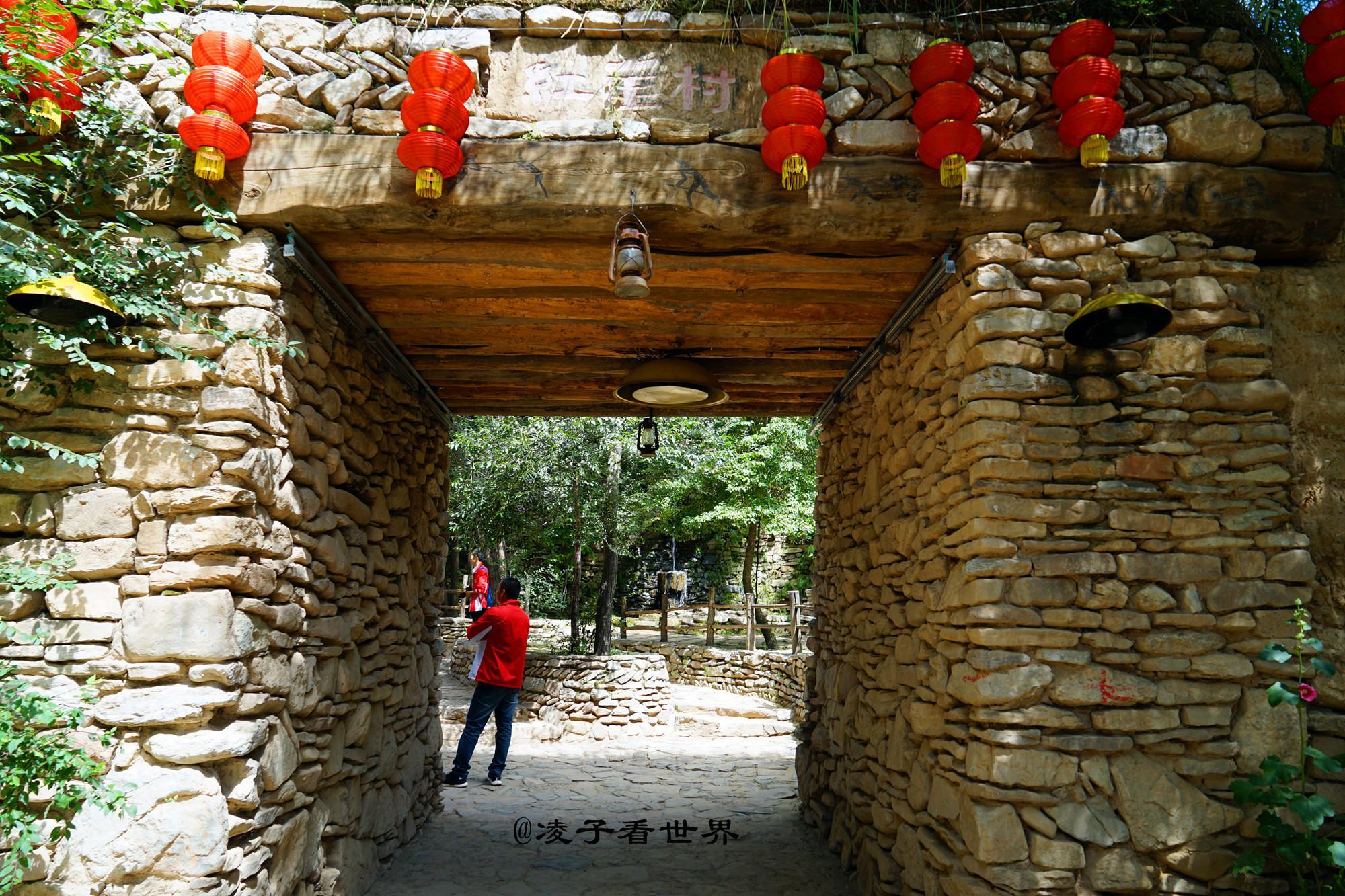 塞上江南美美的老巷子,黄土坡上的红崖村