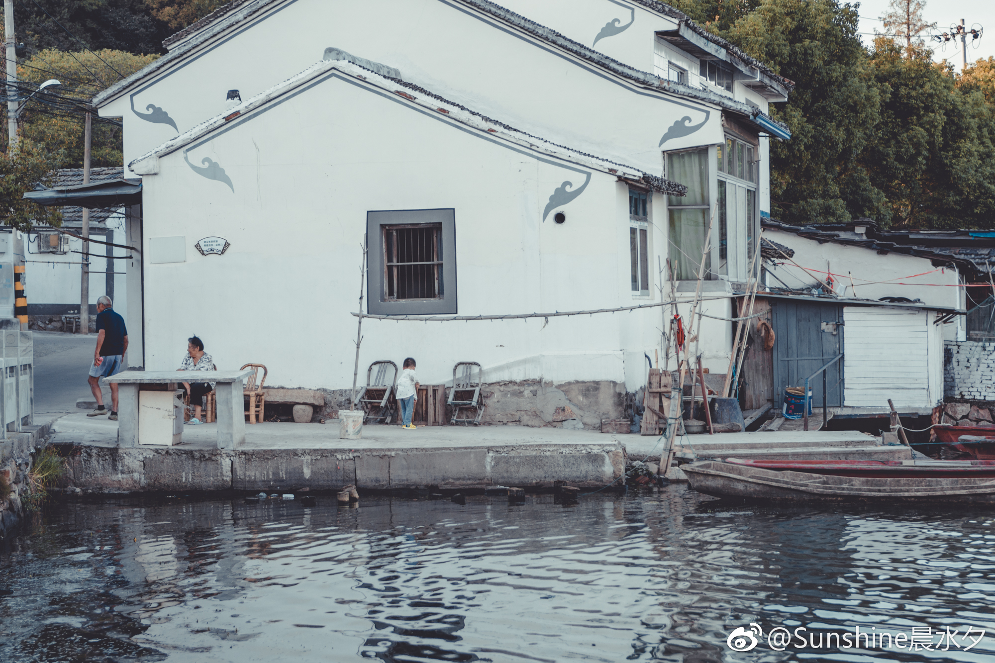村子里的悠闲时光拍摄地：东钱湖·殷湾村|东钱湖|西门町|村子_新浪新闻