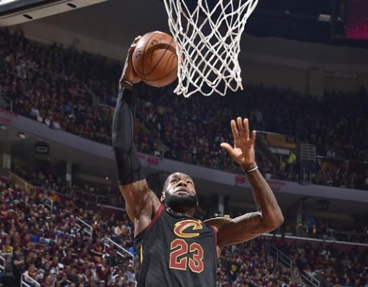 詹姆斯压哨绝杀骑士拿下天王山之战,奥拉迪波