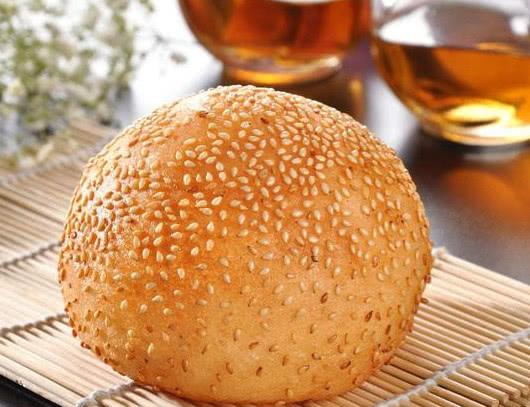 麻球怎么做才能又大又圆?大厨教你正确做法,色泽金黄,皮薄香脆