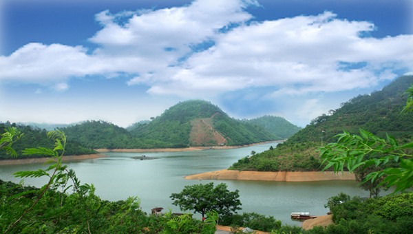 巍峨雄伟敢壮山!一县一品公益助农,广西田阳特色农产品香芒