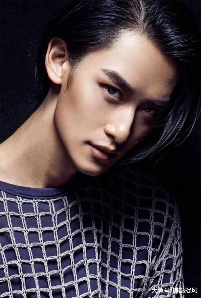 周锐的仙, 胡潇灵的邪, 尹清的潇洒, 美, 本无性别