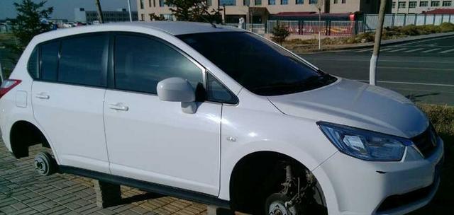 奇葩高超的停车技术,姐表示醉了