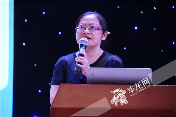 渝北巴蜀小学新生家长见面会 校长"传经送宝"分享教育心得