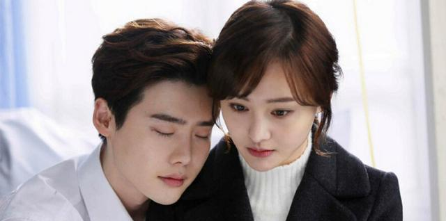 郑爽新剧在韩国反响热烈,《翡翠恋人》携李钟硕与赵丽颖一决高下