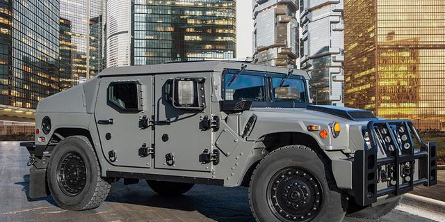 最新终极版"悍马车"亮相-新浪汽车